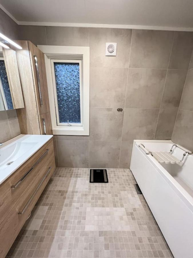 Tromso Arctic Villa With Free Parking Eksteriør billede